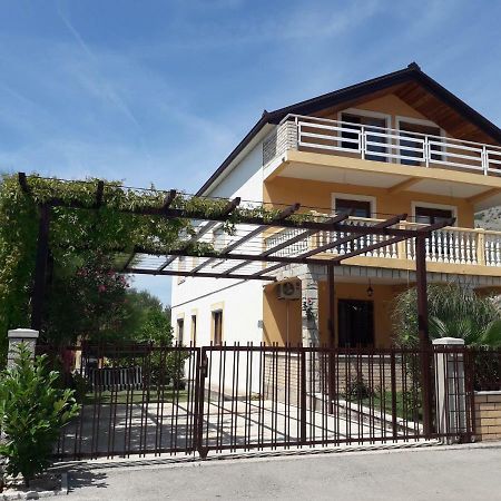 Apartmani Sara Trebinje Kültér fotó